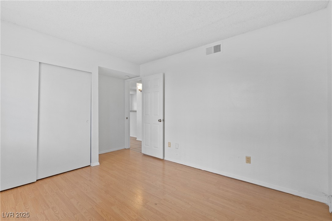 4651 Amberleigh Lane, Unit B Las Vegas, NV 89121 - Photo 10 of 18