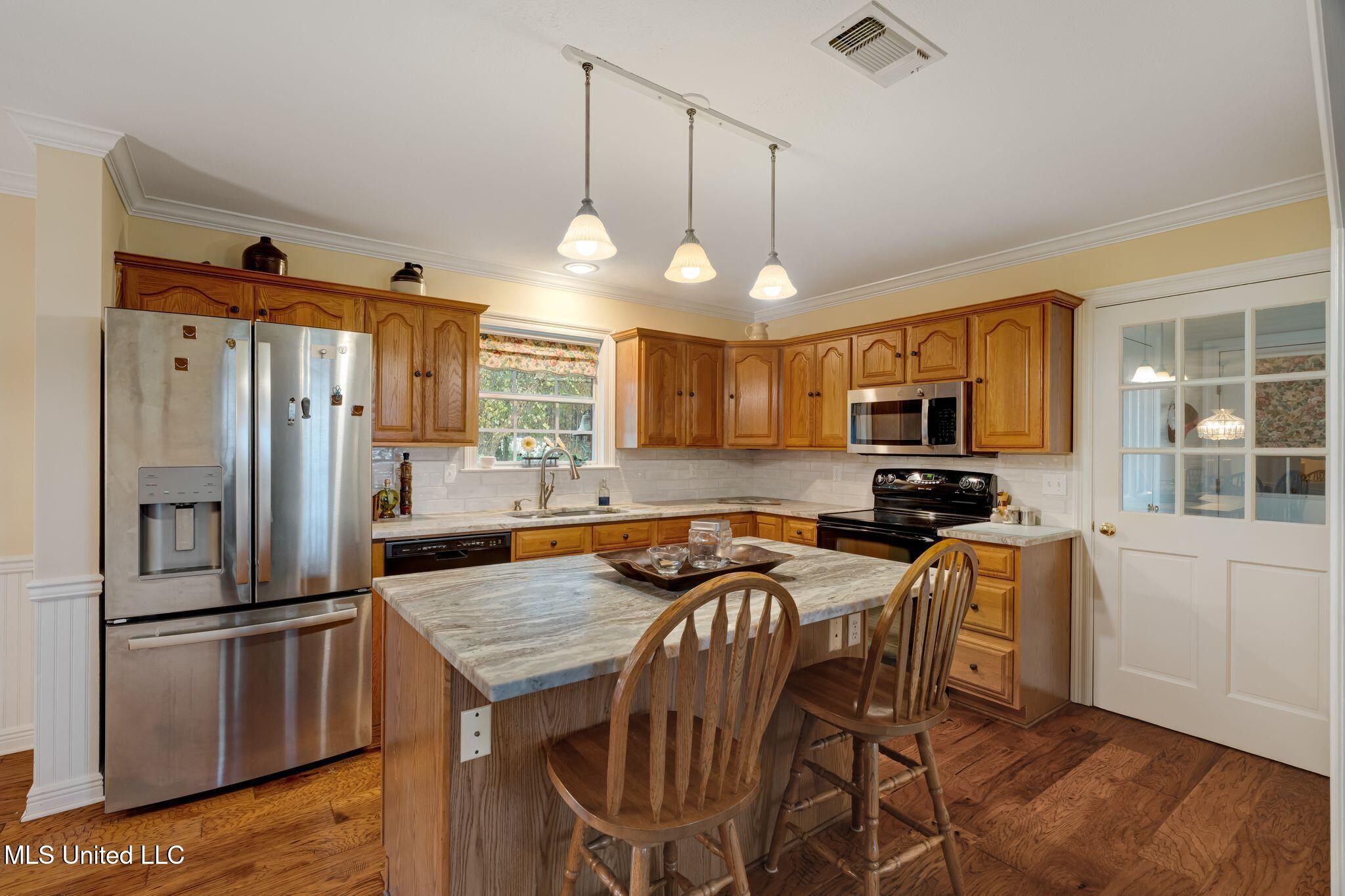 1227 Lambert Lane Southeast Brookhaven, MS 39601 - Photo 13 of 43 1227_Lambert_Ln_SE-13