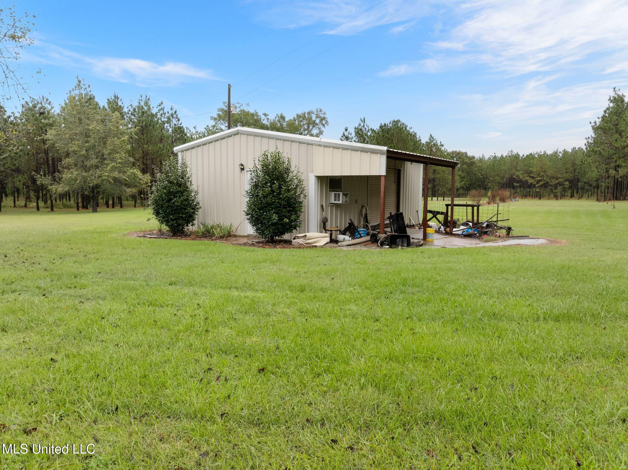 1227 Lambert Lane Southeast Brookhaven, MS 39601 - Photo 38 of 43 1227_Lambert_Ln_SE-38
