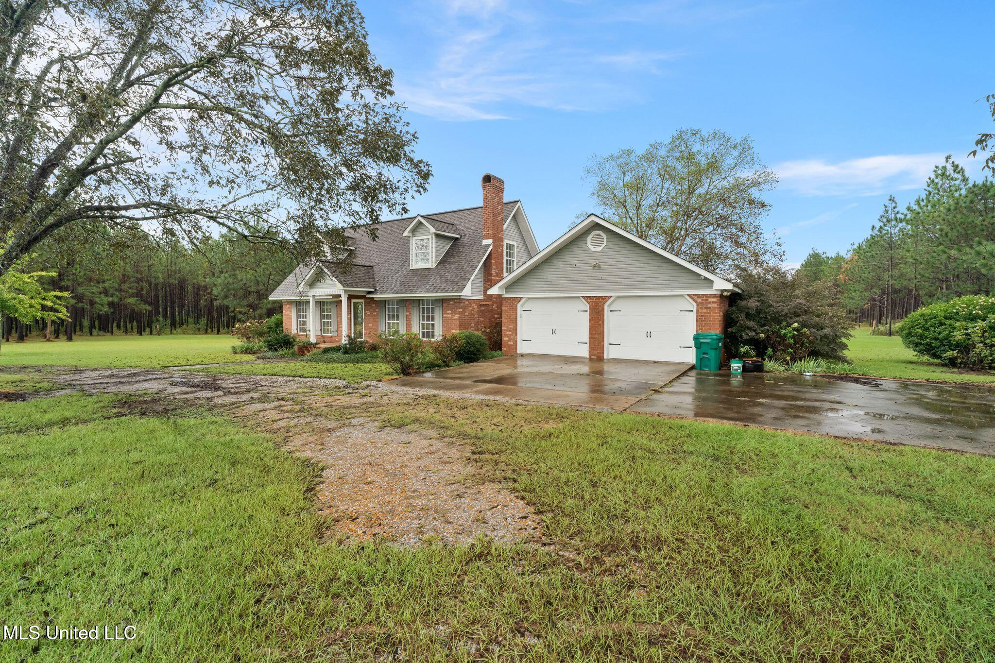 1227 Lambert Lane Southeast Brookhaven, MS 39601 - Photo 5 of 43 1227_Lambert_Ln_SE-5