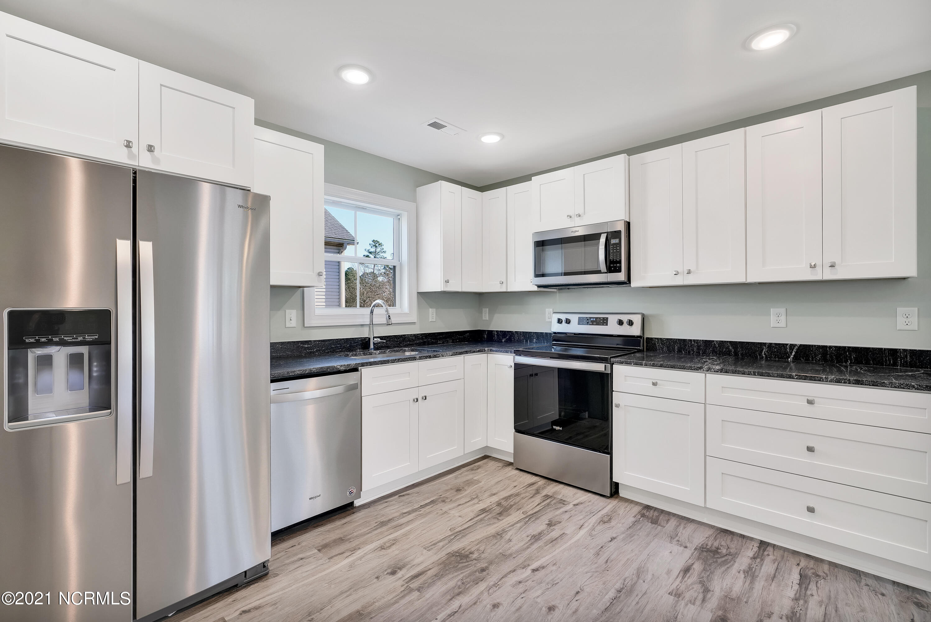 1273 Longleaf Road Southport, NC 28461 - Photo 14 of 38 1273LongleafRoad-14