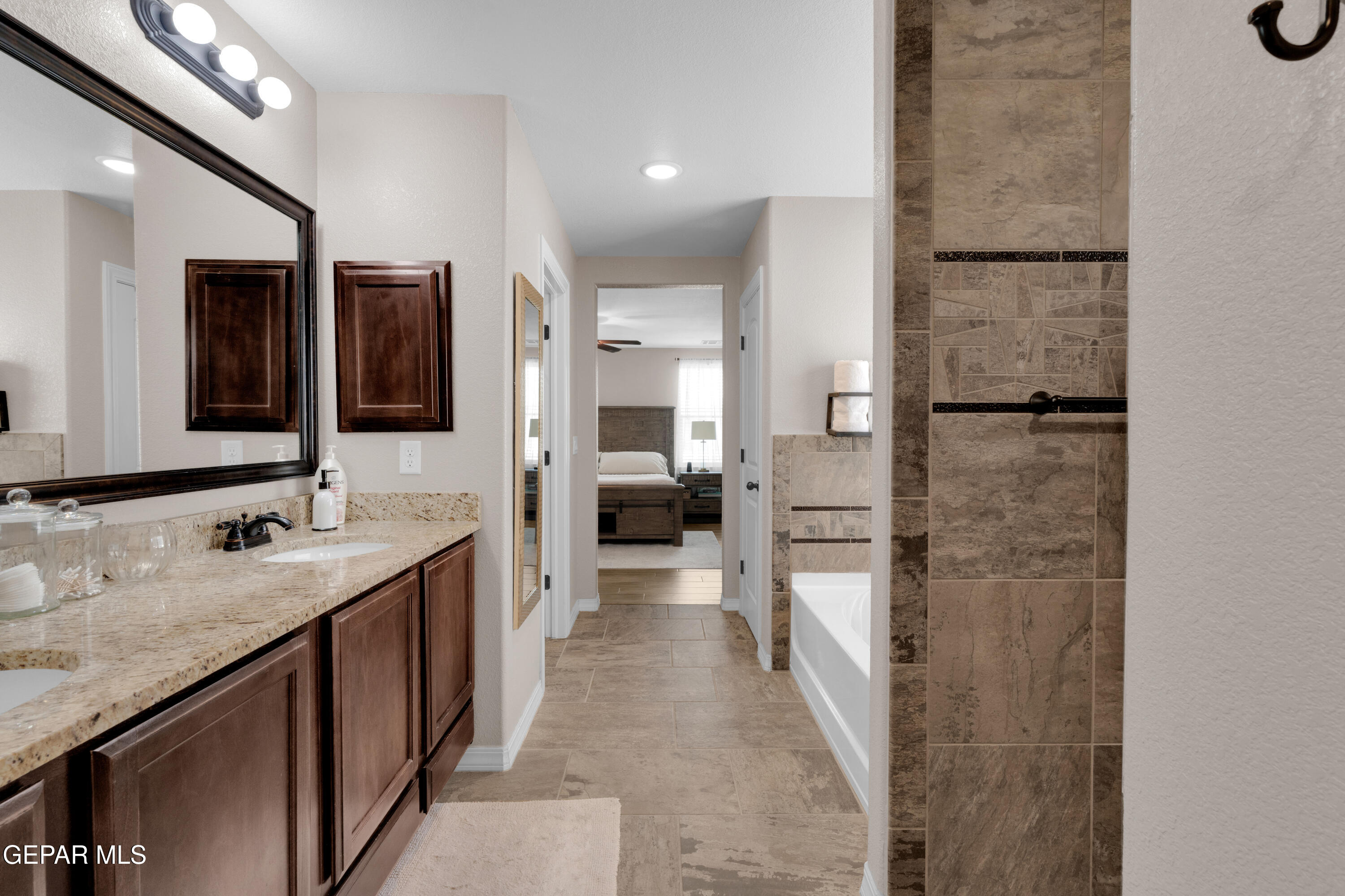 7837 Enchanted Ridge El Paso, TX 79911 - Photo 42 of 56 3 (30)