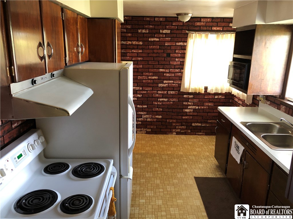 8511 Balcom Cross Road Villenova, NY 14138 - Photo 12 of 46