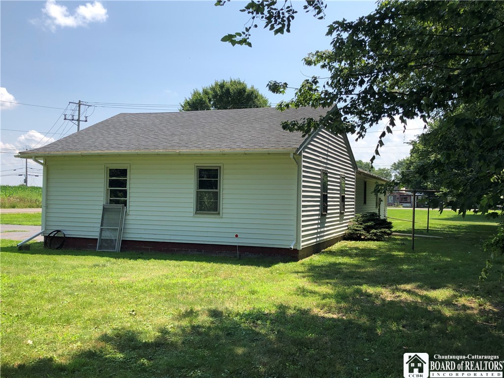 8511 Balcom Cross Road Villenova, NY 14138 - Photo 4 of 46