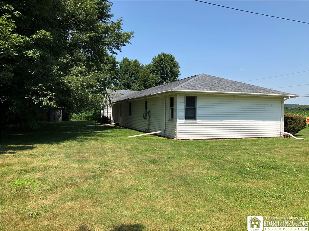 8511 Balcom Cross Road Villenova, NY 14138 - Photo 5 of 46