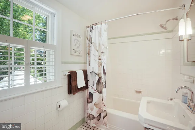 $1,395,000 | 2833 Northampton Street Northwest, Washington, DC 20015