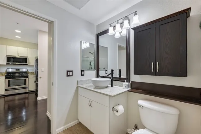 $505,000 | 1801 East Katella Avenue, Unit 4042, Anaheim, CA 92805