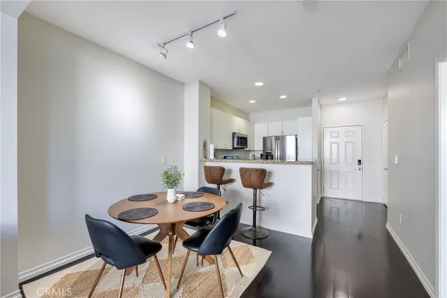 $505,000 | 1801 East Katella Avenue, Unit 4042, Anaheim, CA 92805