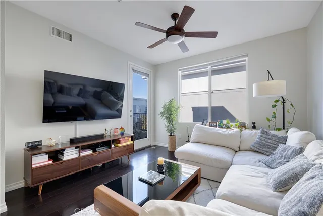 $505,000 | 1801 East Katella Avenue, Unit 4042, Anaheim, CA 92805