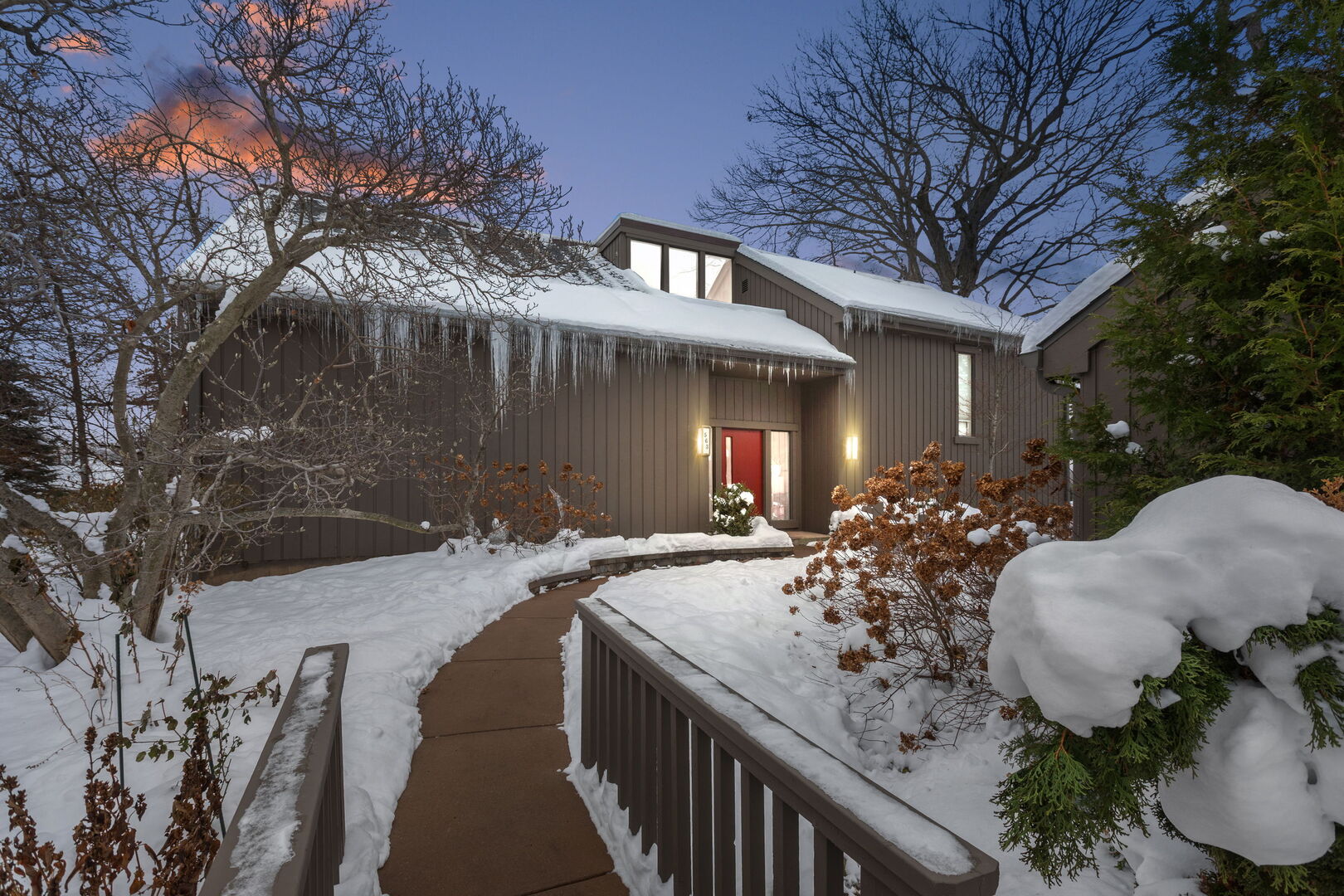 563 Woodview Road, Unit D Lake Barrington, IL 60010 - Photo 15 of 16