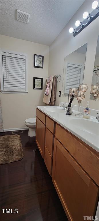 2891 Benson Hardee Road Benson, NC 27504 - Photo 37 of 51 2891 Guest Shared Batg