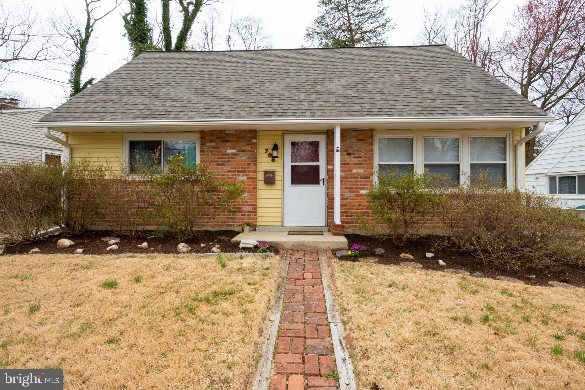 706 Dryden Street Silver Spring, MD 20901 - Photo 3 of 38 Welcome to 706 Dryden Street!!