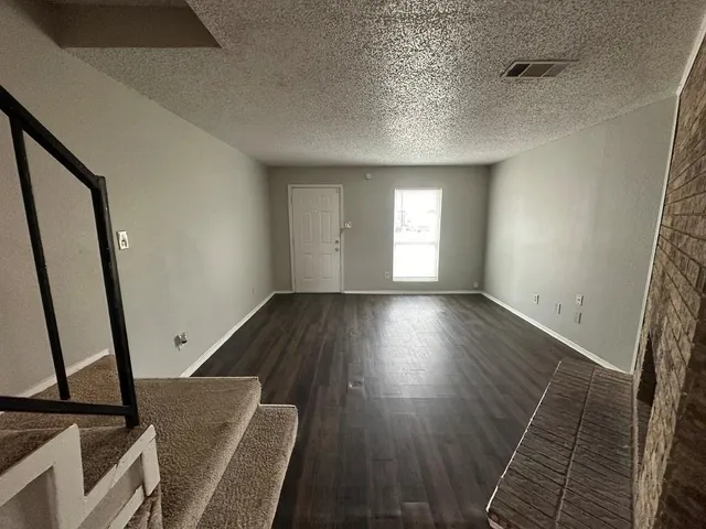 $1,100 | 2188 Aspen Drive, Dallas, TX 75227