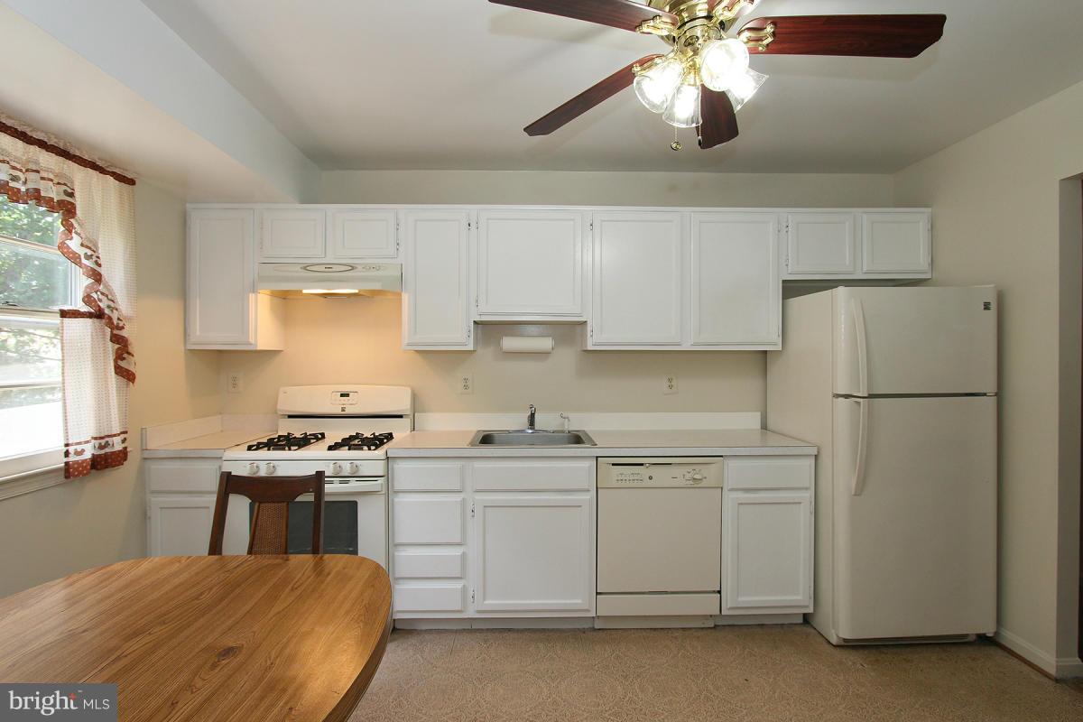 11600 Butlers Branch Road Clinton, MD 20735 - Photo 10 of 30 Kitchen