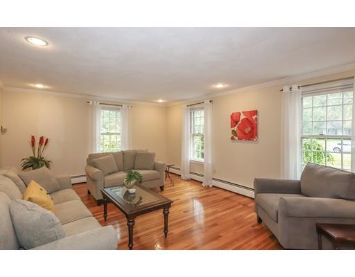 23 Hemlock Road Andover, MA 01810 - Photo 3 of 42 Gallery Image 3