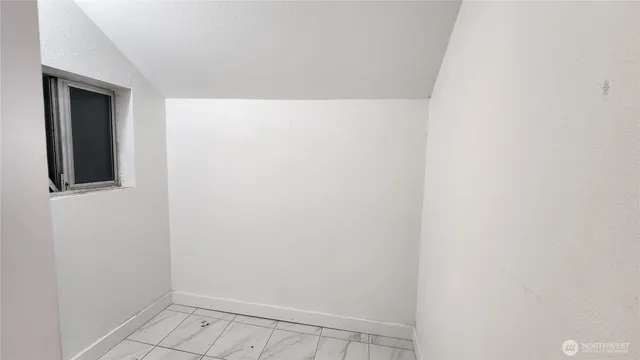 $1,195 | 1309 South 3rd Street, Unit H, Mount Vernon, WA 98273