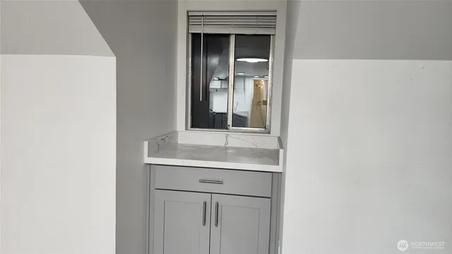 $1,195 | 1309 South 3rd Street, Unit H, Mount Vernon, WA 98273