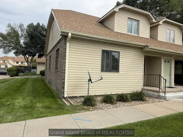$189,000 | 3027 West Capital Avenue, Unit 1, Grand Island, NE 68803