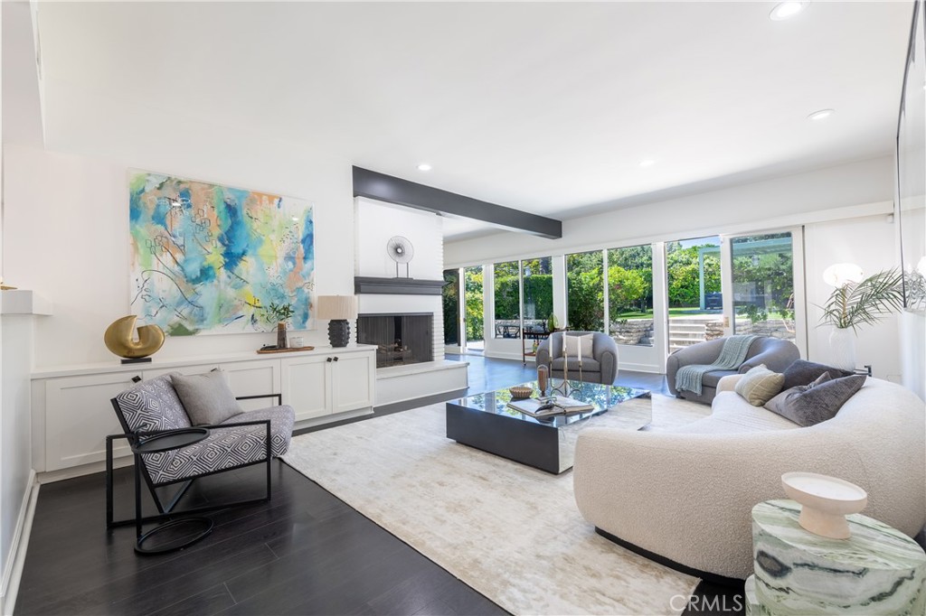 15514 High Knoll Road Encino, CA 91436 - Photo 4 of 35