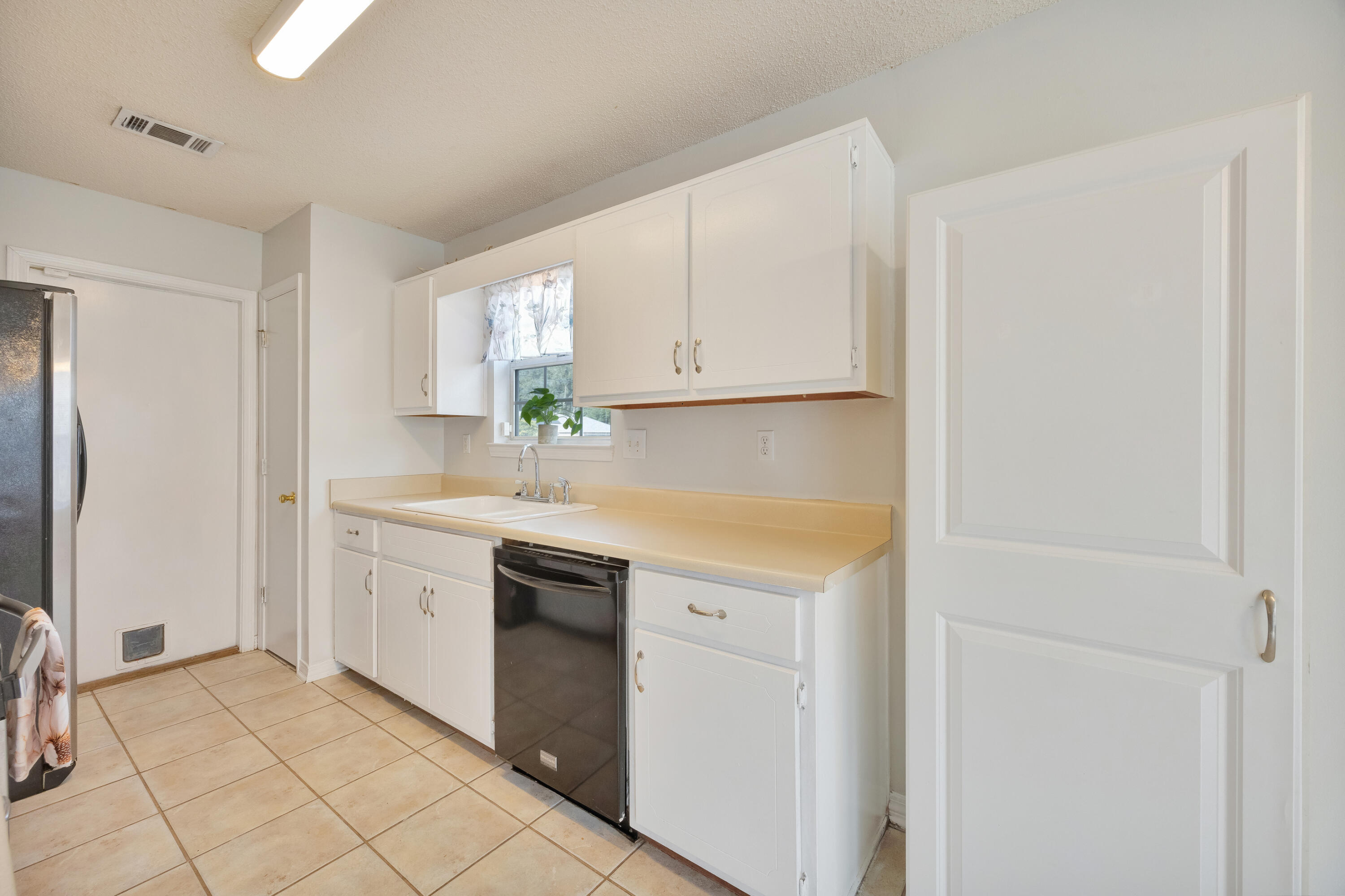 4803 Young Road Crestview, FL 32539 - Photo 11 of 32 12-12