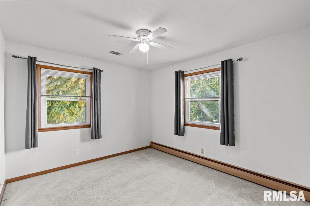 4718 20th Avenue Moline, IL 61265 - Photo 16 of 37