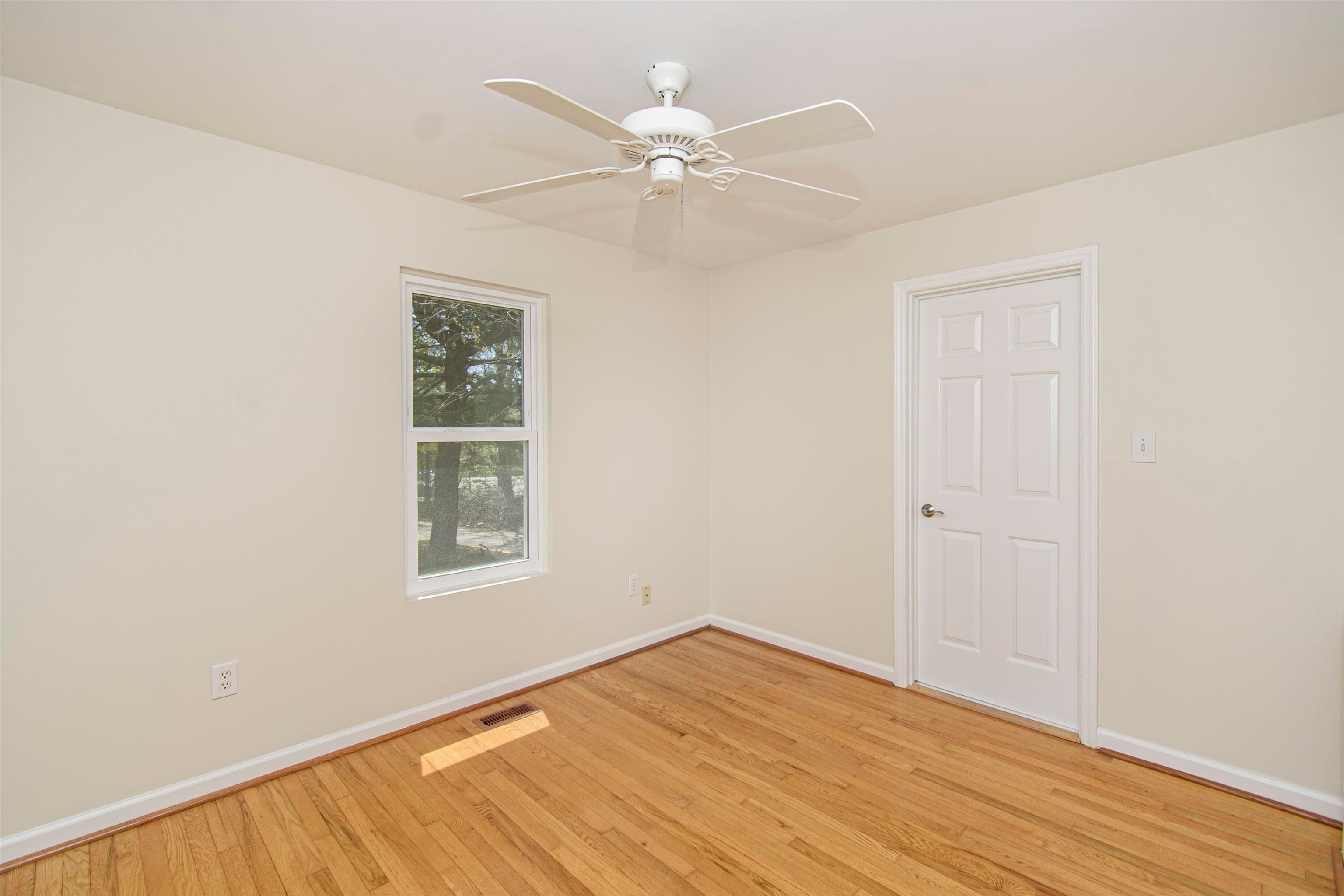 711 Ellett Road Blacksburg, VA 24060 - Photo 23 of 29 Gallery Image 23