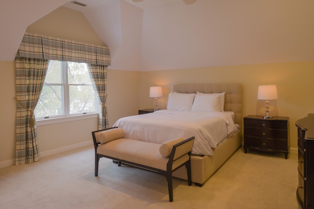 39 Gerald Road Marblehead, MA 01945 - Photo 12 of 25