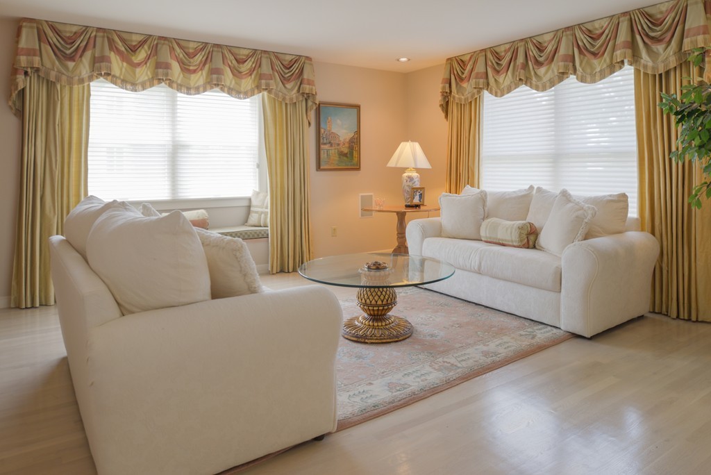 39 Gerald Road Marblehead, MA 01945 - Photo 5 of 25