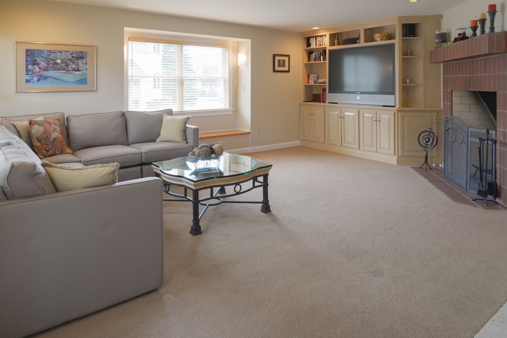 39 Gerald Road Marblehead, MA 01945 - Photo 7 of 25