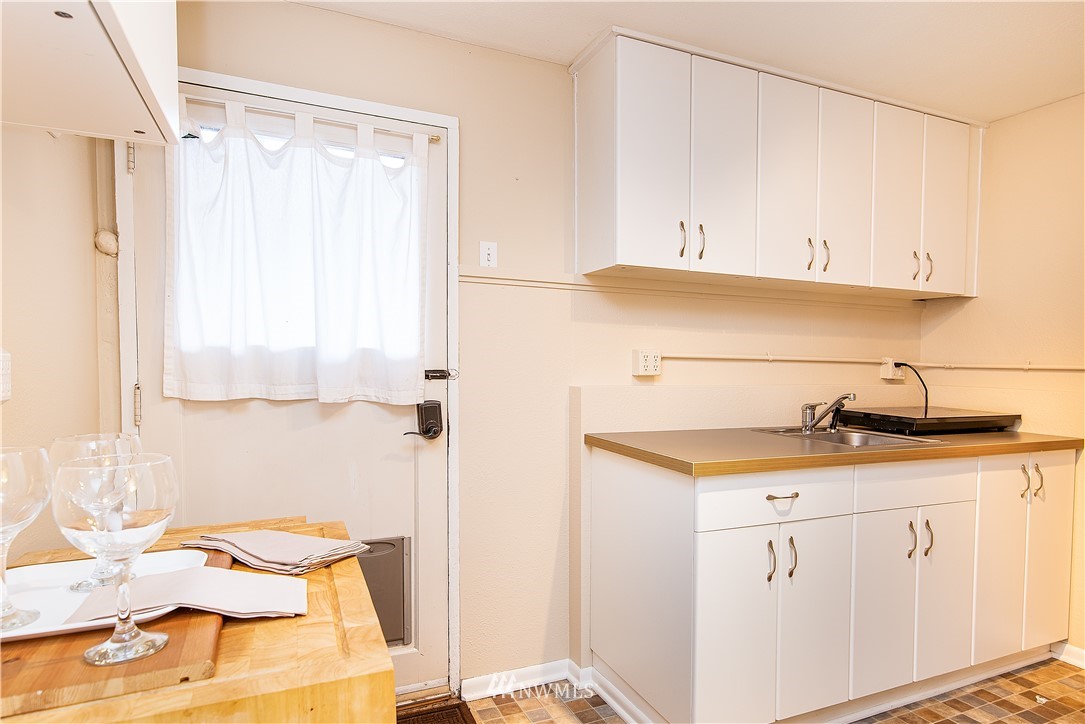 1355 North 79th Street Seattle, WA 98103 - Photo 11 of 20 Gallery Image 11
