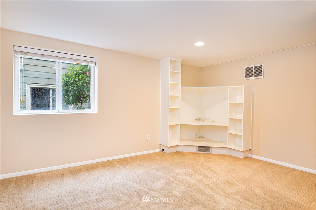 1355 North 79th Street Seattle, WA 98103 - Photo 13 of 20 Gallery Image 13