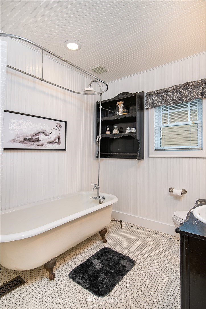 1355 North 79th Street Seattle, WA 98103 - Photo 9 of 20 Gallery Image 9