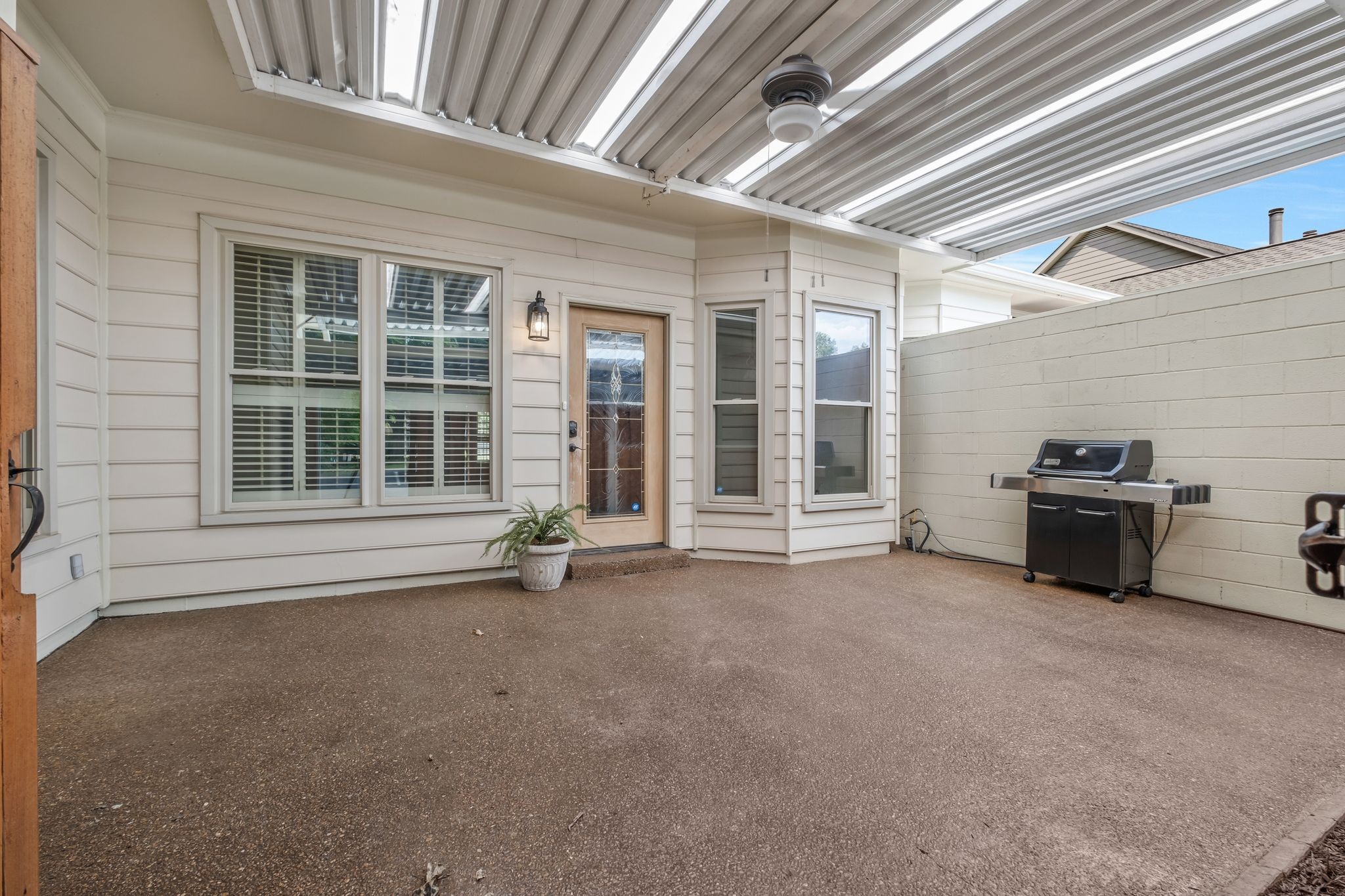 725 General George Patton Road Nashville, TN 37221 - Photo 30 of 32 a view of an empty room with a balcony