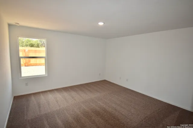 $1,600 | 3612 Axis Hl Street, New Braunfels, TX 78132