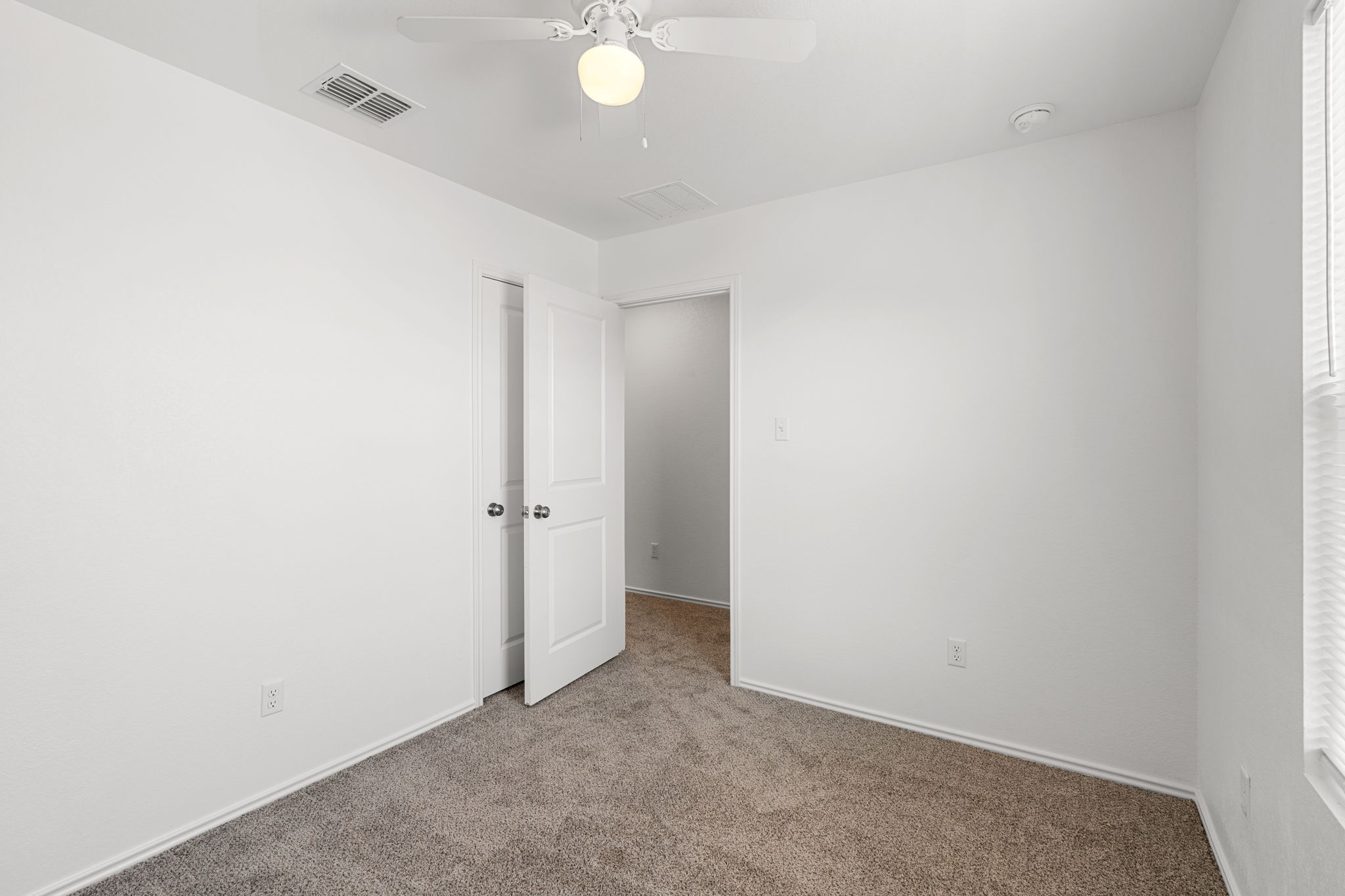 424 Marty Allen Loop Jarrell, TX 76537 - Photo 19 of 36 Gallery Image 19