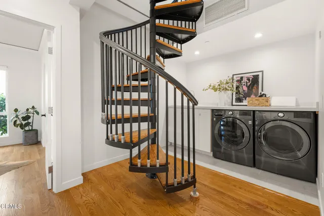 $1,589,000 | 6201 1/4 Saylin Lane, Los Angeles, CA 90042