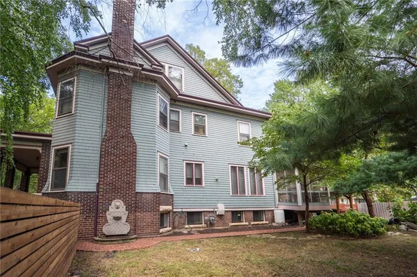 $799,000 | 734 Indiana Street, Lawrence, KS 66044