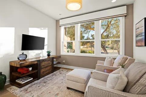 $999,950 | 550 Goodnight Trail, Dripping Springs, TX 78620