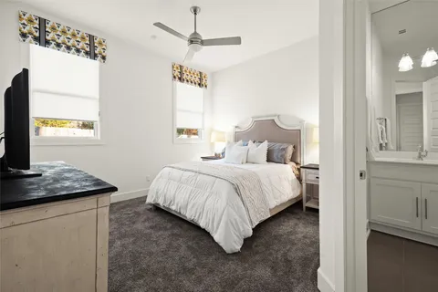 $999,950 | 550 Goodnight Trail, Dripping Springs, TX 78620