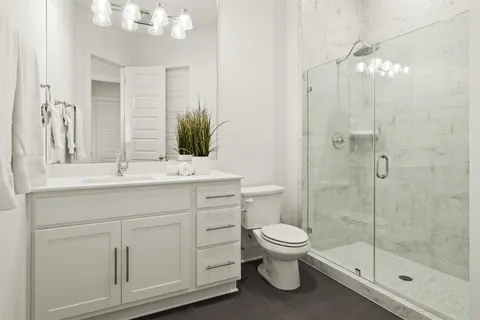 $999,950 | 550 Goodnight Trail, Dripping Springs, TX 78620