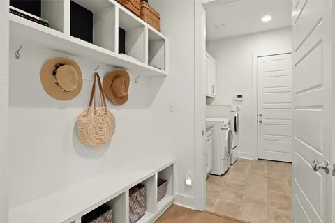 $999,950 | 550 Goodnight Trail, Dripping Springs, TX 78620