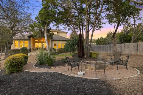 $999,950 | 550 Goodnight Trail, Dripping Springs, TX 78620