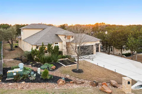 $999,950 | 550 Goodnight Trail, Dripping Springs, TX 78620