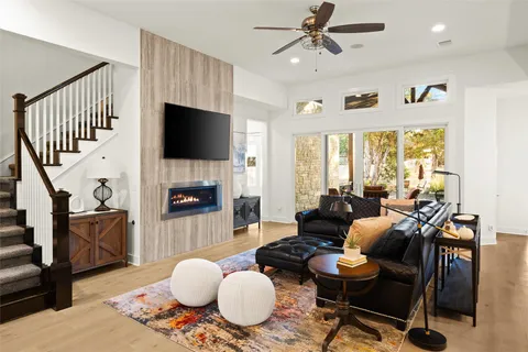 $999,950 | 550 Goodnight Trail, Dripping Springs, TX 78620