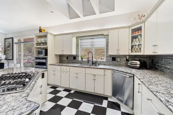 $1,149,000 | 1840 Lexington Boulevard, Jackson, MI 49201