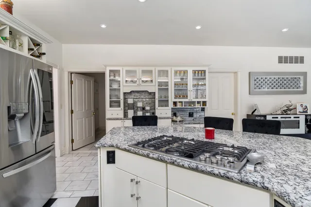 $1,149,000 | 1840 Lexington Boulevard, Jackson, MI 49201