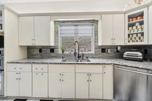 $1,149,000 | 1840 Lexington Boulevard, Jackson, MI 49201