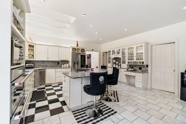 $1,149,000 | 1840 Lexington Boulevard, Jackson, MI 49201