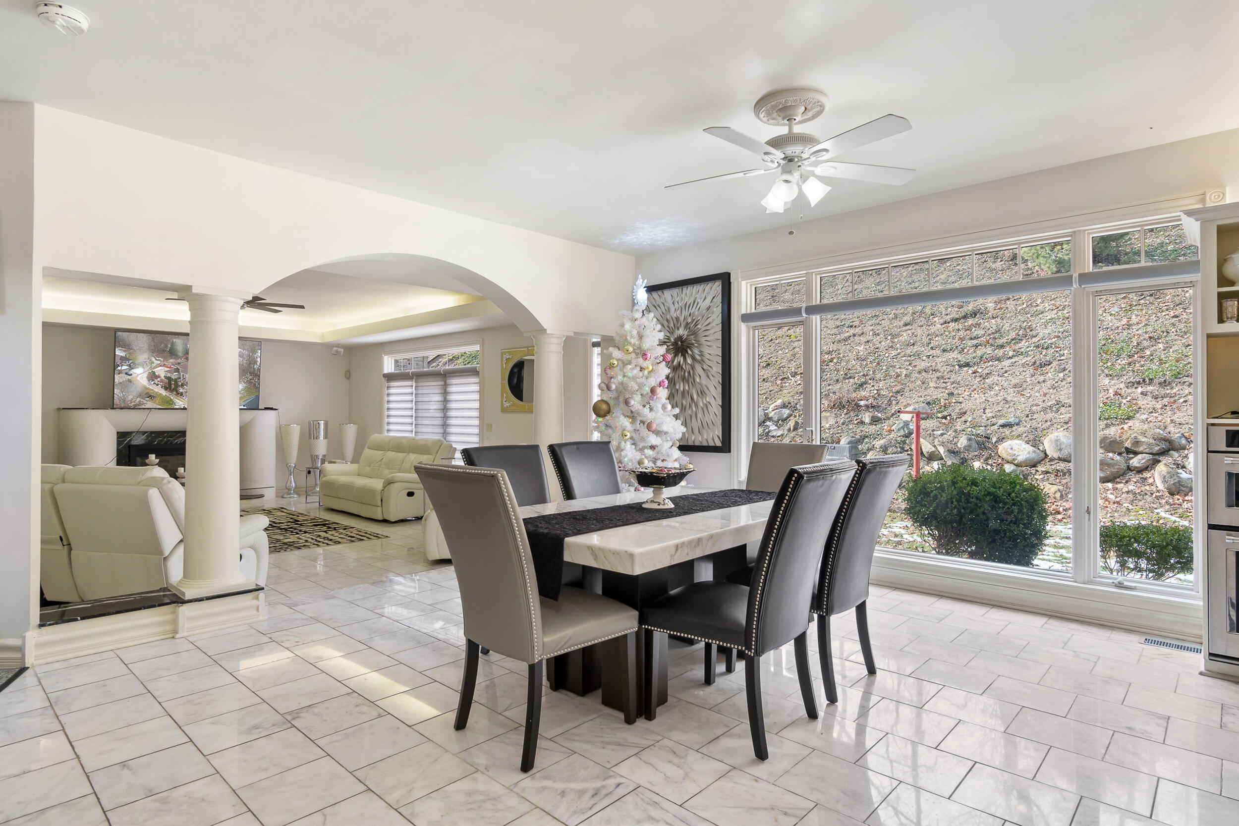 1840 Lexington Boulevard Jackson, MI 49201 - Photo 31 of 88 Kitchen Dining into Family Room
