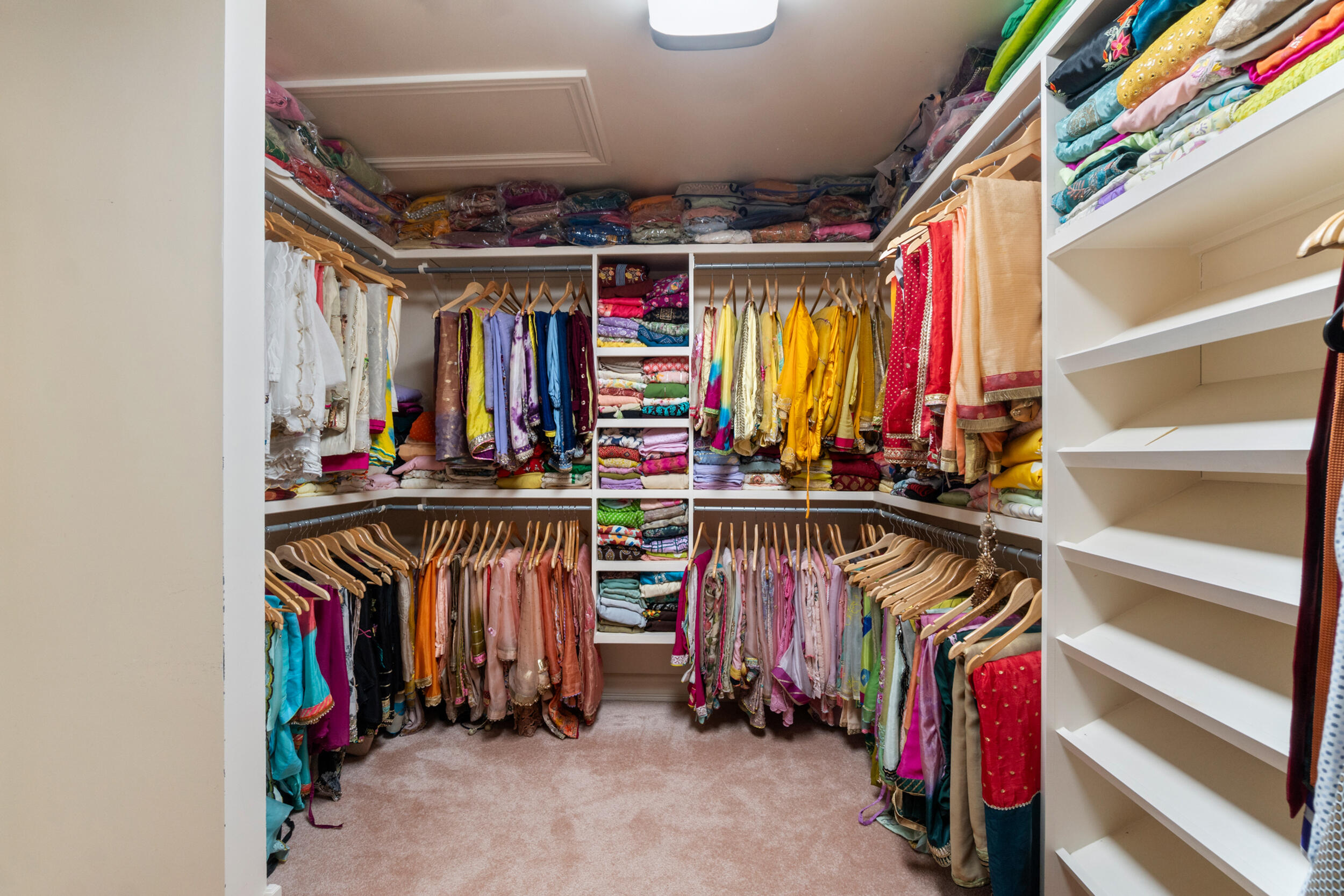 1840 Lexington Boulevard Jackson, MI 49201 - Photo 47 of 88 Principal Bedroom Closet